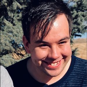 Meet your Posher, Julian